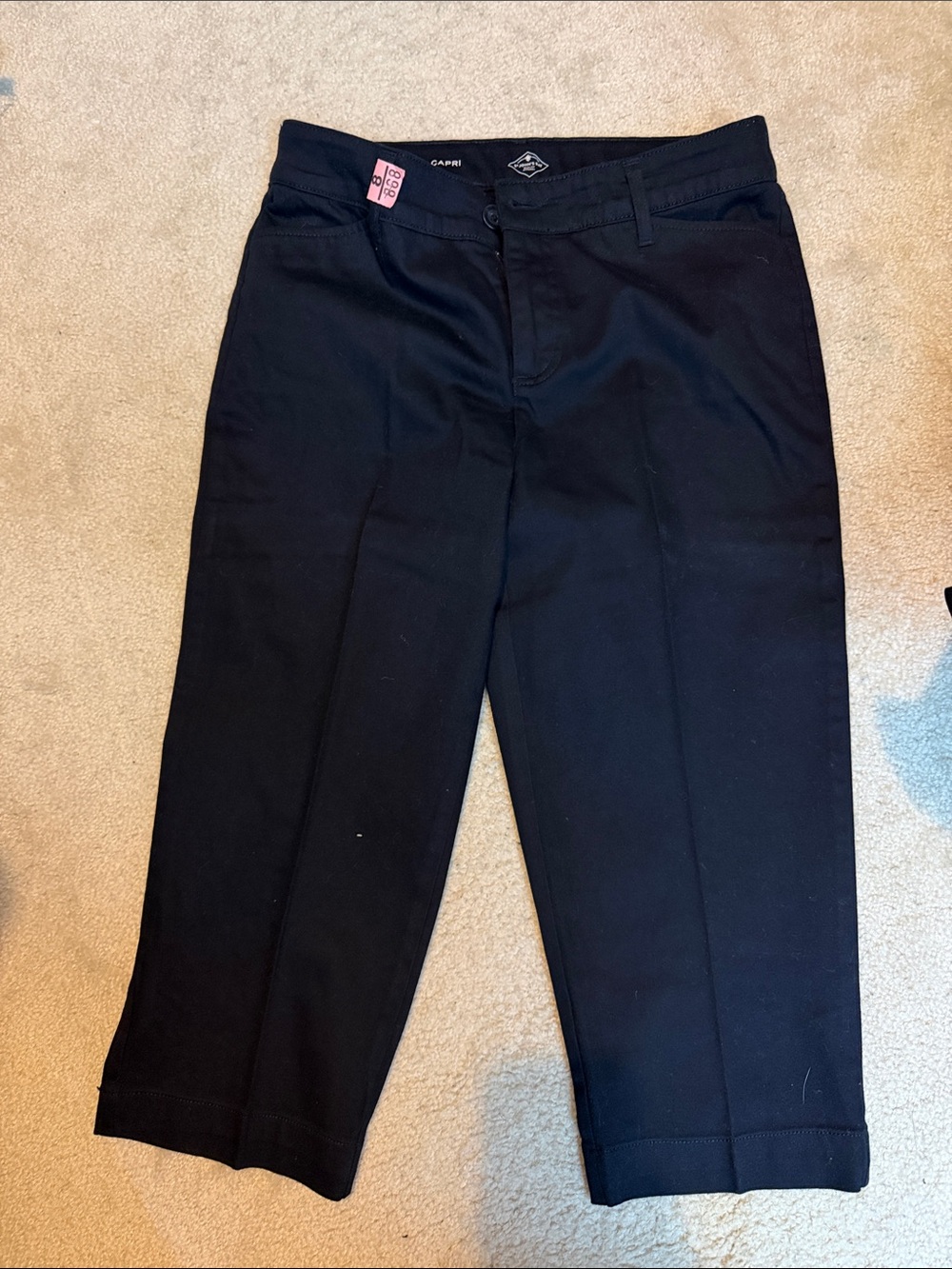 St. John's Bay Black Capri Pants